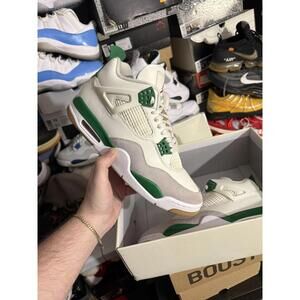 Jordan retro 4 sb pine green sz 10.5